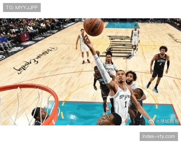 活塞防守篮板率78.5%，保护后场篮板发动快攻反击